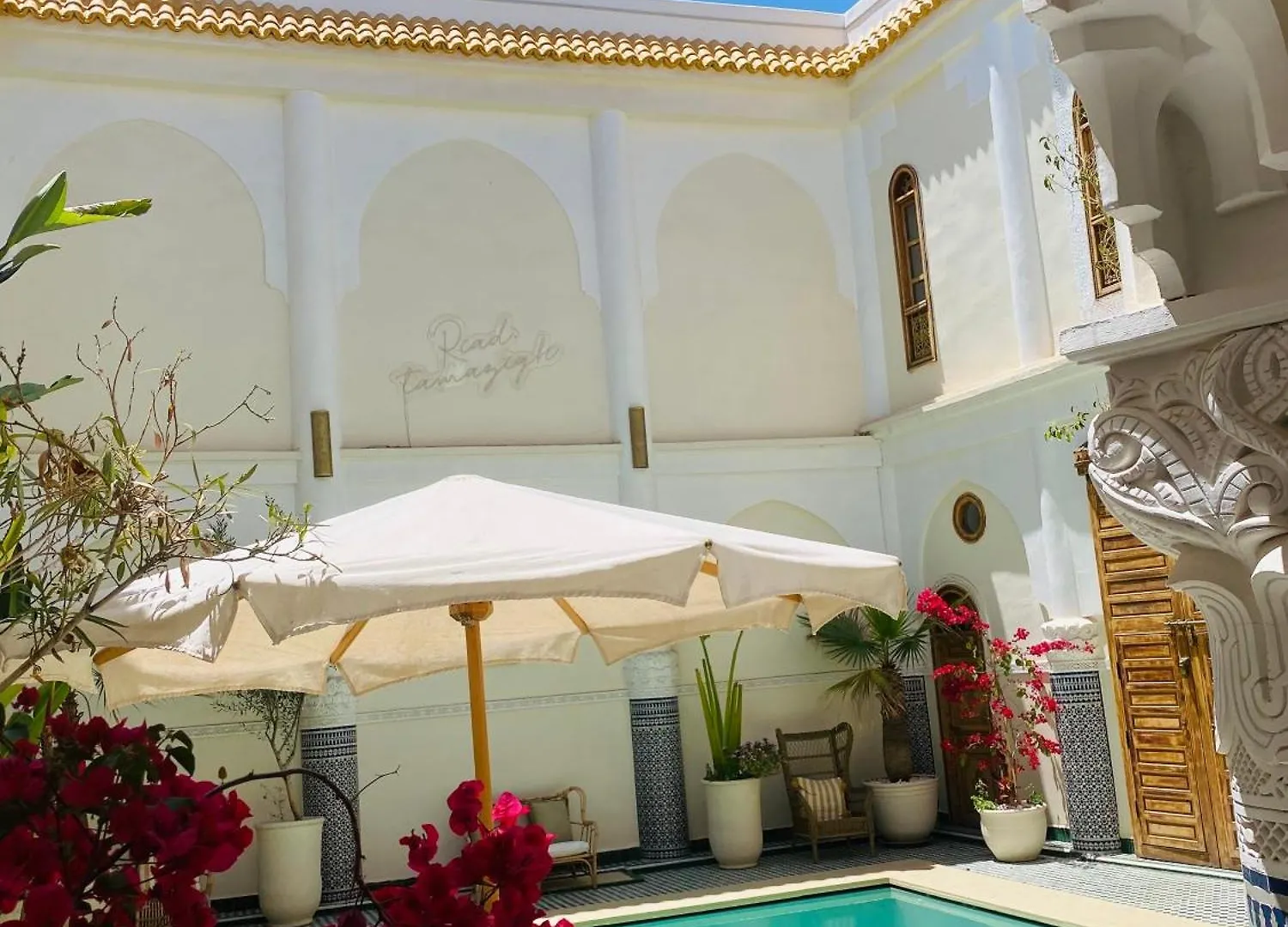 Riad Tamazighs kontakt